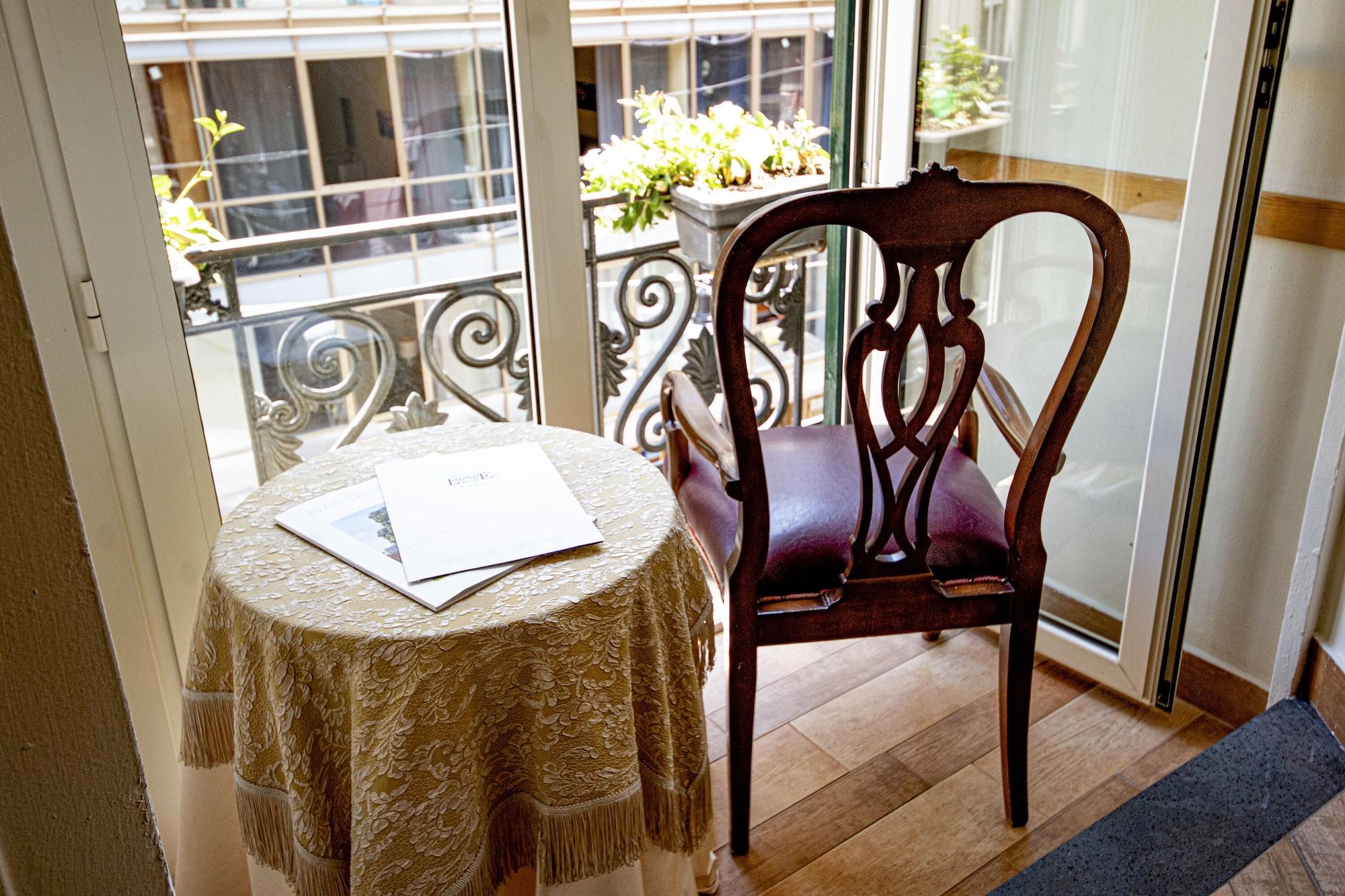 Lanfipe Palace Hotel Neapel